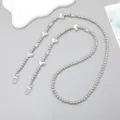 Elegante correa de cuentas plateadas con colgantes de corazón para bolsos y móviles. - 120cm Cadena de Bandolera / Cadena Cruzada de Cuentas de Corazón Plateadas