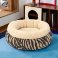 Panier rond pour animaux avec motif tigre et intérieur en polaire sherpa pour l'hiver - Rouleau de cacao rayures de tigre et couverture chauffante