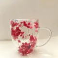 Elegant double-walled glass mug featuring preserved red and pink dried flowers inside - 350ml-Red and Pink Dried Flowers