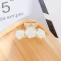 Witte roos bloem haarhaakklem voor vrouwen, schattige kleine haarklem haaraccessoire. - Drie Bloemen Stijl
