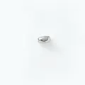 Vista detallada de cuenta con agujero pequeño de acero inoxidable, ideal para accesorios DIY. - Cuenta Espaciadora (B-74) / 4.5*2.5mm / Color acero