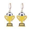 Orecchini a pendente trofeo di calcio in lega smaltata gioielli sportivi per il grande giorno. - No 5 (Trofeo da Calcio)