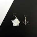Pendientes asimétricos retro barrocos con ángel cupido y arco flecha diseño elegante mujer. - Ángel y Arco Asimétricos / Estilo F Gancho de oreja