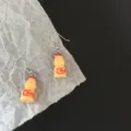 Süße Miniatur Joghurtflasche Hängeohrringe ausgefallene japanische Art handgemachte Harz Ohrringe - Rote Milchflasche (Haken)