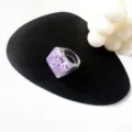 Anillo grueso de resina acrílica con cuentas moradas incrustadas, estilo minimalista, detalle. - Talla 7 / Estilo 6 (Cuentas Púrpura Incrustadas)