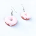 Handgemachte süße rosa Donut Ohrringe, lustiger Lebensmittel Schmuck für Mädchen und Damen. - Stil D (Ohrhaken) / Rosa