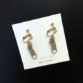Pendientes de clip creativos con cremallera para mujeres, accesorios de joyería divertidos. - Clip de Oreja Caqui
