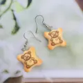 Jolies boucles d'oreilles biscuit ours faites main, style japonais mignon faux food bijoux. - Crochets de boucles d'oreilles