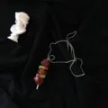 Handgemachte simulierte Grillspieß Halskette lustiger trendiger Paare Schmuck Zubehör - Fleischspieß mit Frühlingszwiebeln