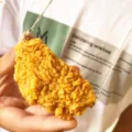 Neuheit gebratene Hähnchenschenkel Halskette, lustige Simulations-Lebensmittel Kette für Alltag. - 3D Feine Kette Gebratene Hähnchenflügel