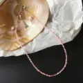 Böhmische rosa Perlenkette für Damen, ästhetische kurze Saatperlen Kette Sommerschmuck. - Saatperlen Halskette (16) / Farbe 16 (Rosa/Weiß)