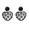 Boucles d'oreilles cœur acrylique marguerite noir et blanc, joli détail tendance. - Boucle Noire Marguerite Blanche Imprimé Cœur (Style 5)