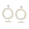 Handmade woven straw rattan round earrings detail, bohemian summer beach style jewelry. - Off White