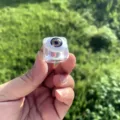 Kreativer Acryl Harz Ring mit realistischem Augapfel Design klarem quadratischem breiten Band - Größe 7 / Transparent Weiß Braunes Auge