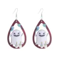 Detailopname van Halloween retro houten druppeloorringen met schattig spook en kaars print. - Traan Geest Kaars Stijl (Nr. 8)