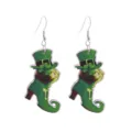 Dettaglio orecchini di legno stivale folletto verde di San Patrizio con trifoglio. - Stile Stivali Trifoglio Verde (E2023-106)