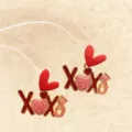 Romantische Valentinstag XOXO Herz Ohrringe für Damen, stilvolle rote Emaille Ohrhänger. - XOXO Buchstabe Herz Stil (4号)