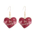 Charmante rote Glitzer Herz Ohrhänger mit süßen Buchstaben Details für romantische Anlässe. - Be Lovely Herz Stil (5号)