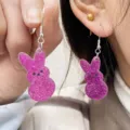 Rosa glitzernde Acryl Hase Ohrringe Damen süße Oster Kaninchen Ohrhänger Schmuck. - Einzelner Hasenstil / Magenta
