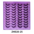 Nahaufnahme Details von mehrpaarigen flauschigen falschen Wimpern auf lila Plastikschale. - Natürlicher Langer Gemischter Stil (ZHD20-25) / 20 Paar Packung