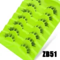 Detaillierte Nahaufnahme von 7 Paaren dichter künstlicher Wimpern auf grünem Tablett. - 7 Paar Grüne Verlaufs-Serie Transparentes Band (ZB51)