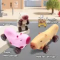Lindo coche de juguete capibara de fricción, juguete deslizante de deformación animal para niños. - Coche de arrastre de capibara versión mejorada [Marrón + Rosa]