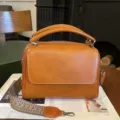 Bolso de Mano Boston de Cuero Auténtico Marrón Vintage con Correa Ancha Tejida - 27*15*18 cm / Amarillo Ocaso