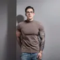 Detailed view of men's slim fit short sleeve mock neck t shirt showing fitted design. - M / Mock Neck Top (YW14) / Brown