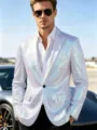 Detalle de chaqueta con lentejuelas para hombre, blazer holográfico brillante para fiestas. - S / Blanco