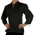 Chemise noire renaissance lacet détail col V, gros plan manches mousquetaire texture tissu - S / Hauts / Noir