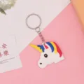Leuke cartoon eenhoorn sleutelhanger PVC zacht rubberen sleutelring tas hanger cadeautje - 5,5*3,5*0,3 cm / Sleutelhanger met paardenhoofd