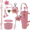 Rosa Stanley Trinkflasche Zubehör Set mit Plüschpuppen Anhänger und Blumen Strohhalmdeckel - Rosa Begonie 8er-Set