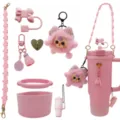Ensemble d'accessoires de tasse rose avec sangle de fleurs, porte-clés en peluche et botte. - Lot de 8 nœuds roses
