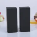 Eleganti scatole di cartone nero opaco per rossetti e boccette di oli essenziali - Materiale in cartone nero da 400g / 2.8*2.8*8.5cm