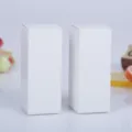 Due scatole di cartone bianco opaco vuote per il confezionamento di oli essenziali o rossetti - Materiale in Cartone Bianco da 350g / 2.8*2.8*8.5cm