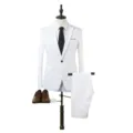 Conjunto de traje de tres piezas blanco para hombre con elegante blazer, camisa y pantalón. - L / Blanco