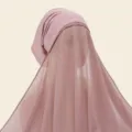 Ensemble hijab en mousseline unie, variante voile et bonnet intérieur rose pour femmes. - Rose Poudré