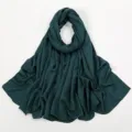 Einfarbiger geknitterter langer Schal für Damen, modisches Polyester-Baumwoll-Hijab. - 13#Dunkelgrün
