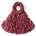 Burgunderroter gekreppter einfarbiger Damen Hijab weicher Modal Schal Variante Stil - Weinrot