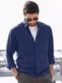 Vue rapprochée de la chemise utilitaire à manches longues pour homme en bleu foncé. - S / Hauts / Bleu marine
