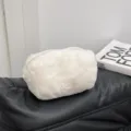 Borsa cosmetica in peluche bianco, morbida borsa da toeletta, grande custodia per trucco da viaggio. - Bianco