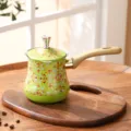 Cafetière turque vintage motif floral vert en métal chauffe-beurre avec manche en bois - Motif 12
