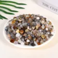 Mixed polished natural agate crystal chips for aromatherapy stones on white plate - Grey Agate / 7-9mm (100g)