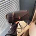 Elegante bolso de hombro de cuero marrón oscuro para mujer, bolso cruzado muy chic. - Café