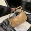 Bolso de hombro de motocicleta caqui para mujeres, bolso de axila de cuero con hebillas. - Amarillo
