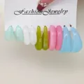 Juego de pendientes de aro en forma de C de resina macaron en diversos colores pastel - 五对装款式二