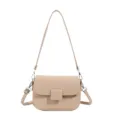 Bolso bandolera beige para mujer, elegante bolso de hombro texturizado con detalles metálicos. - Caqui