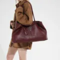 Bolso Tote Retro de Cuero Encerado Oscuro para Mujer, Bolso de Hombro Grande Burdeos con Cruz - Rojo
