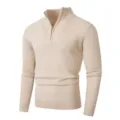 Vue détaillée du pull pour homme col montant zippé en beige, finitions côtelées aux poignets. - M / Hauts / Blanc Cassé