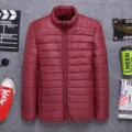 Giacca piumino leggera bordeaux tinta unita invernale da uomo collo alto cappotto imbottito - Taglia M / Top / Borgogna